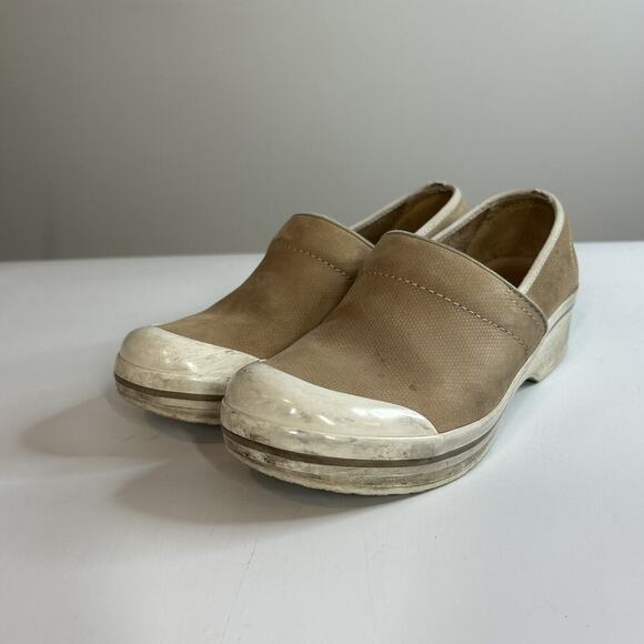 Dansko Professional Clogs 40 Beige Tan Suede Leather Rubber Toe Comfort Shoe - Picture 1 of 8